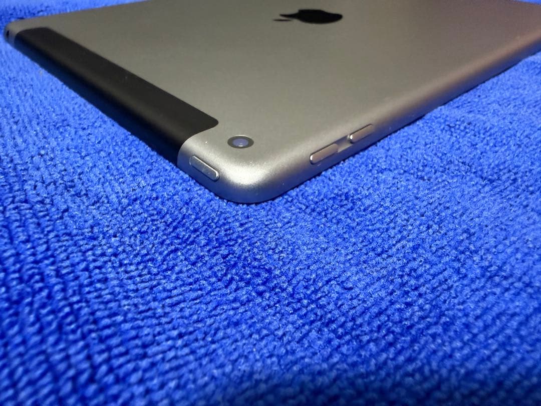 【美品】iPad (第6世代) Cellular SIMフリー
