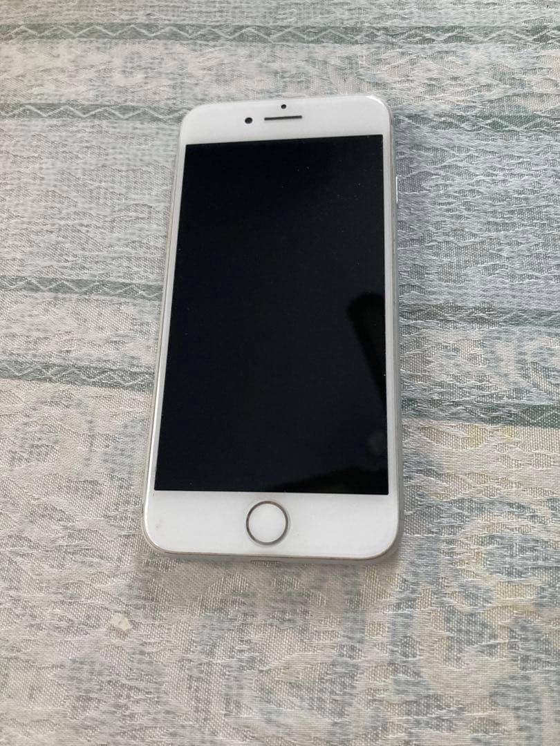 美品　シルバー　iPhone 7 32GB SIMフリー バッテリー80%