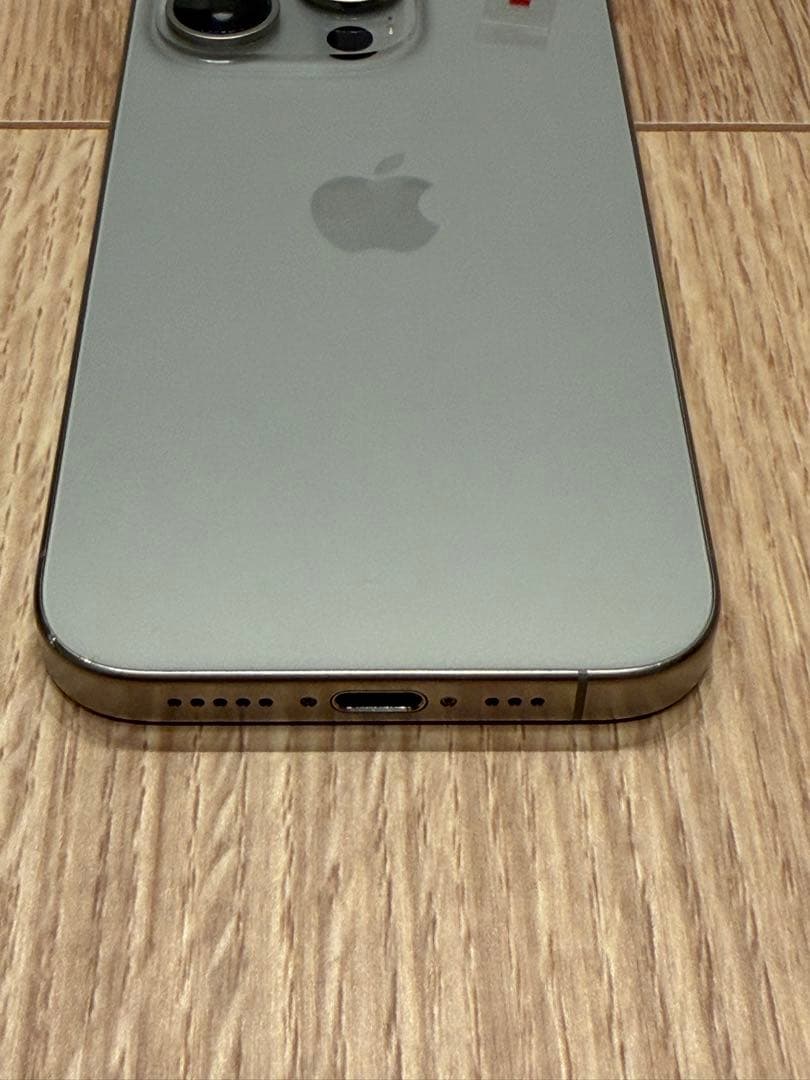 週末価格✨iPhone 15 Pro 128GB ナチュラルチタニウム本体のみ