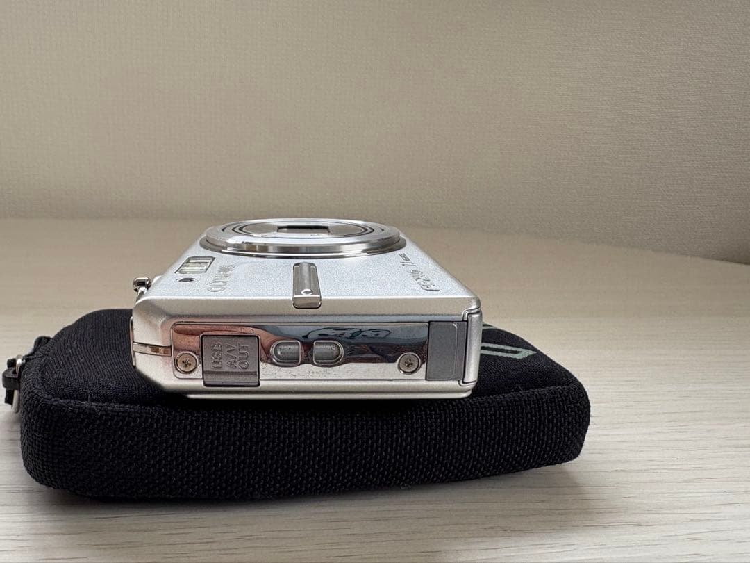 OLYMPUS デジタルカメラ FE-240