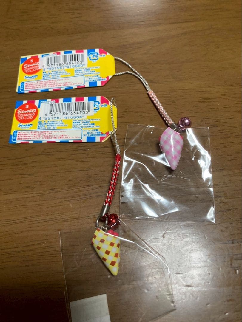 希少 激レア 新品 ご当地 ハローキティ 東京 原宿 クレープ ストラップ