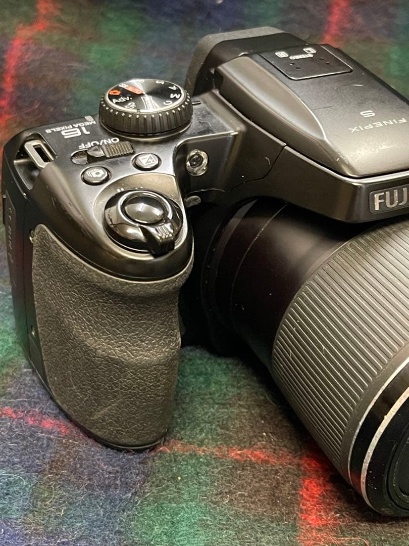 FUJIFILM FinePix S8400 デジタルカメラ FINEPIX