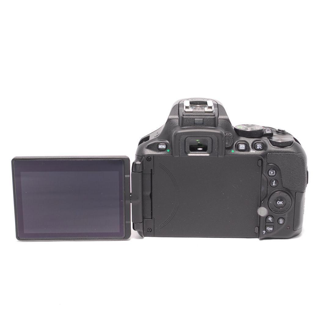❤即購入1000円OFF❤ ニコン D5600 手振れ補正搭載 高倍率レンズ