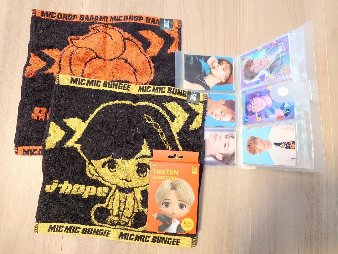 BTS(防弾少年団) まとめ売り BT21　TinyTAN 缶バッジ カード