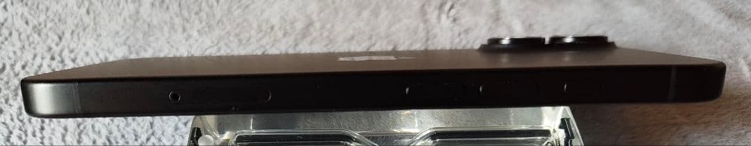 Apple iPhone 16 ブラック128GB MagSafeケース付き