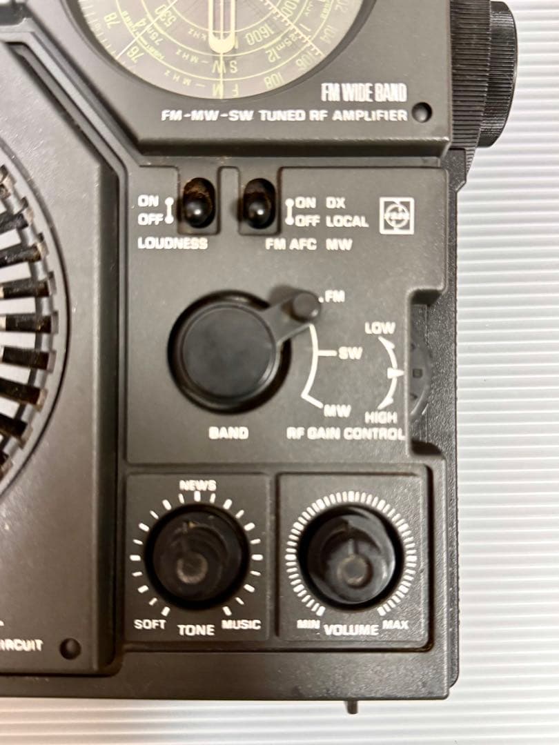 d*3様 希少 ナショナル：パナソニック ラジオ クーガ RF-877
