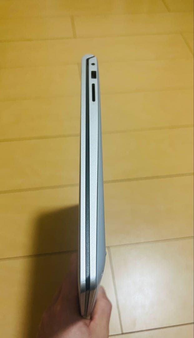 Dell Inspiron 3520 メモリ16Gb SSD 512Gb