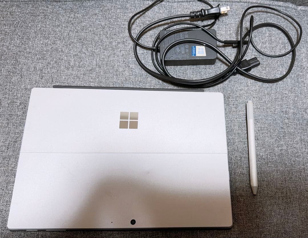 Microsoft Surface Pro 7 本体+ペン+純正充電器+ケース