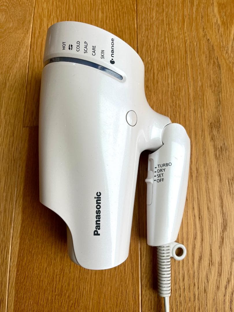 【美品】Panasonic ヘアドライヤー ナノケア EH-CNA9B