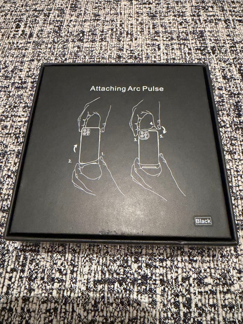 Arc Pulse iPhone 17 バンパーフレーム マットブラック