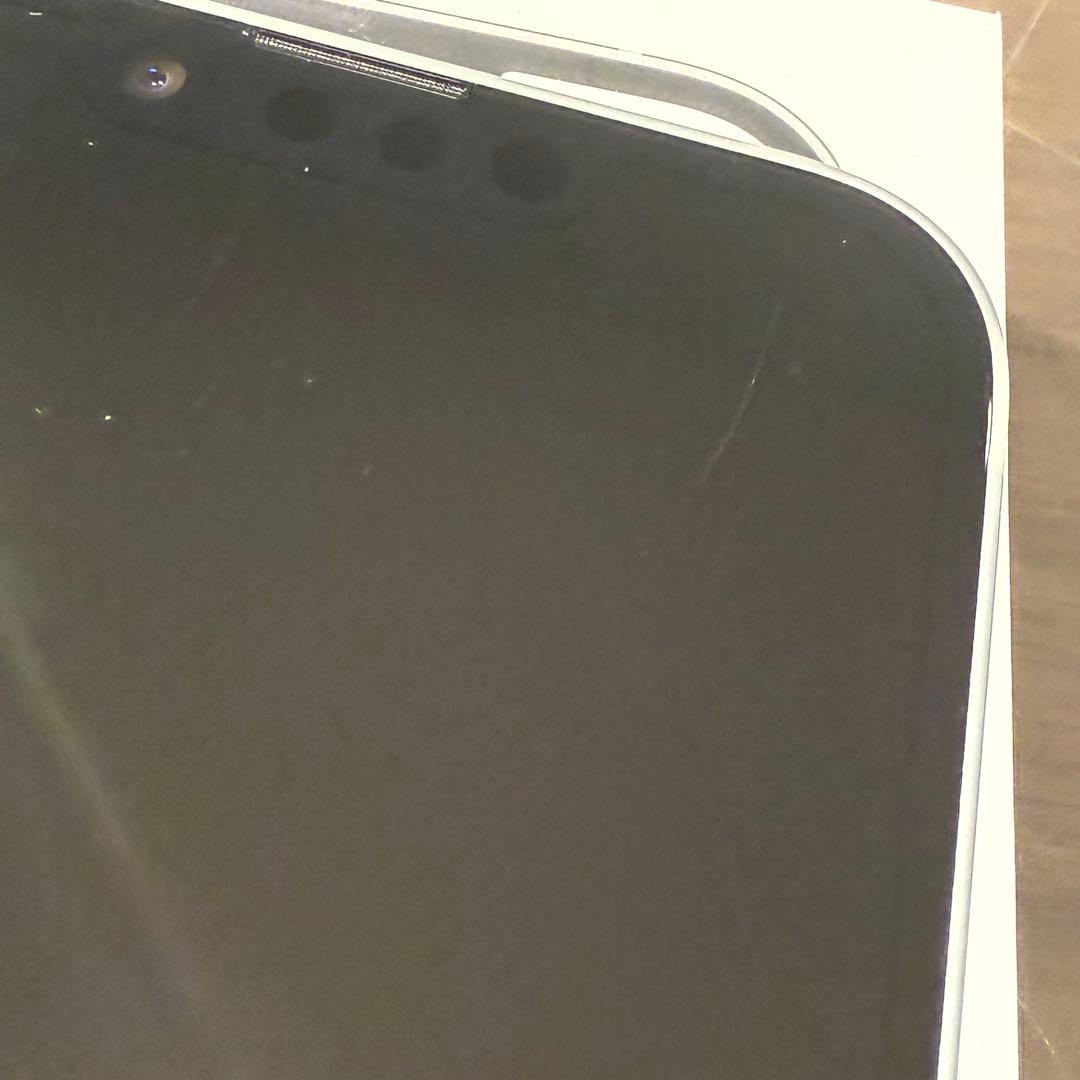 【新古品】iPhone 16e 128GB ホワイト 白 本体 e