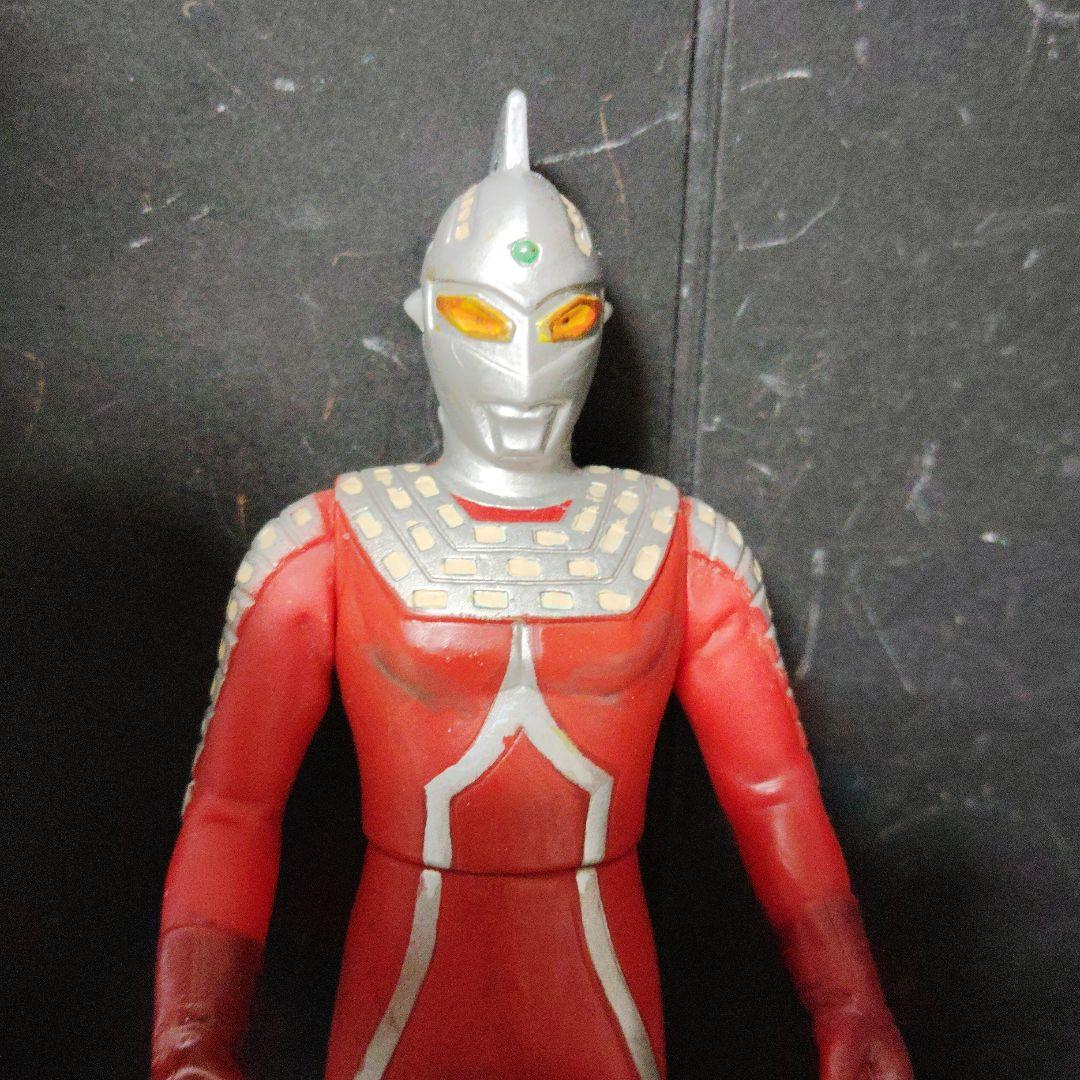 2/28日迄特価ウルトラ怪獣旧型絶ソフビユートム.メトロン.セブン（リアル塗装）