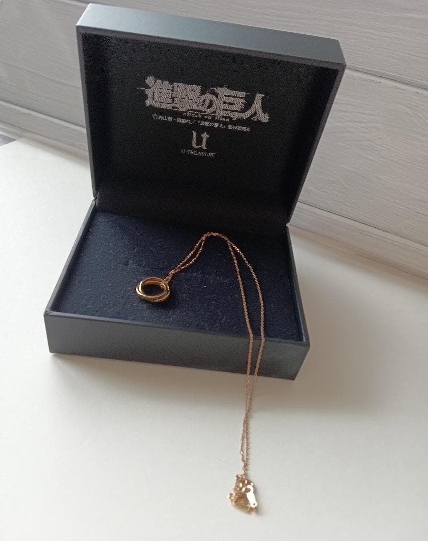 U-TREASURE 進撃の巨人 リヴァイ＆ハンジ ネックレス K10 正規品