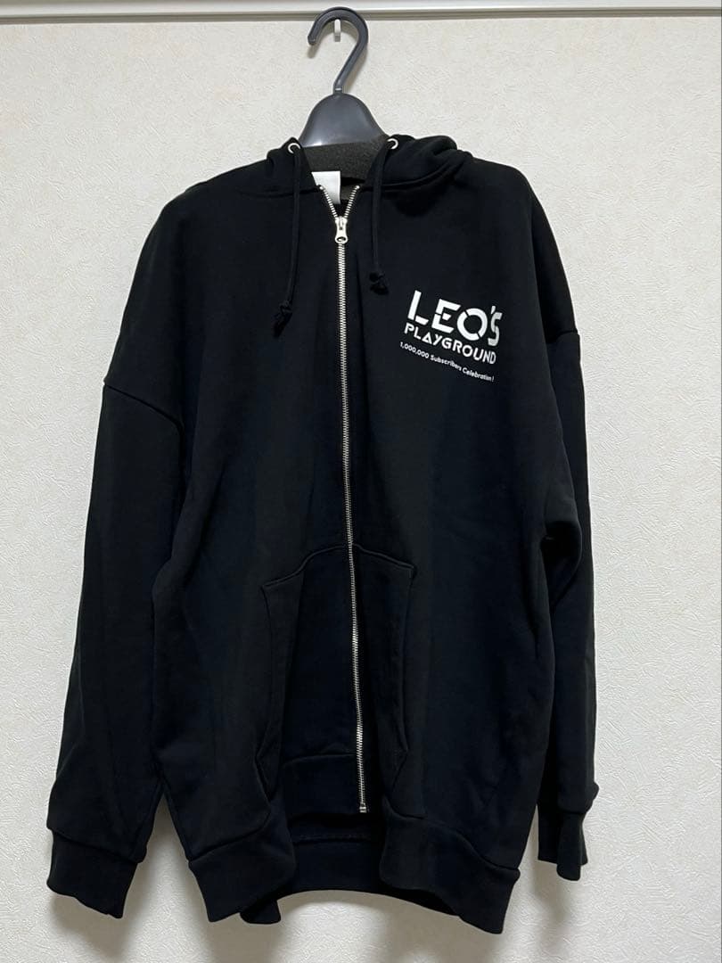 山田涼介　LEO BIGサイズジップパーカー