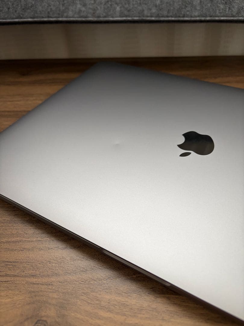 MacBook本体 MacBook Pro 2019 16inch i7 16Gb 512Gb