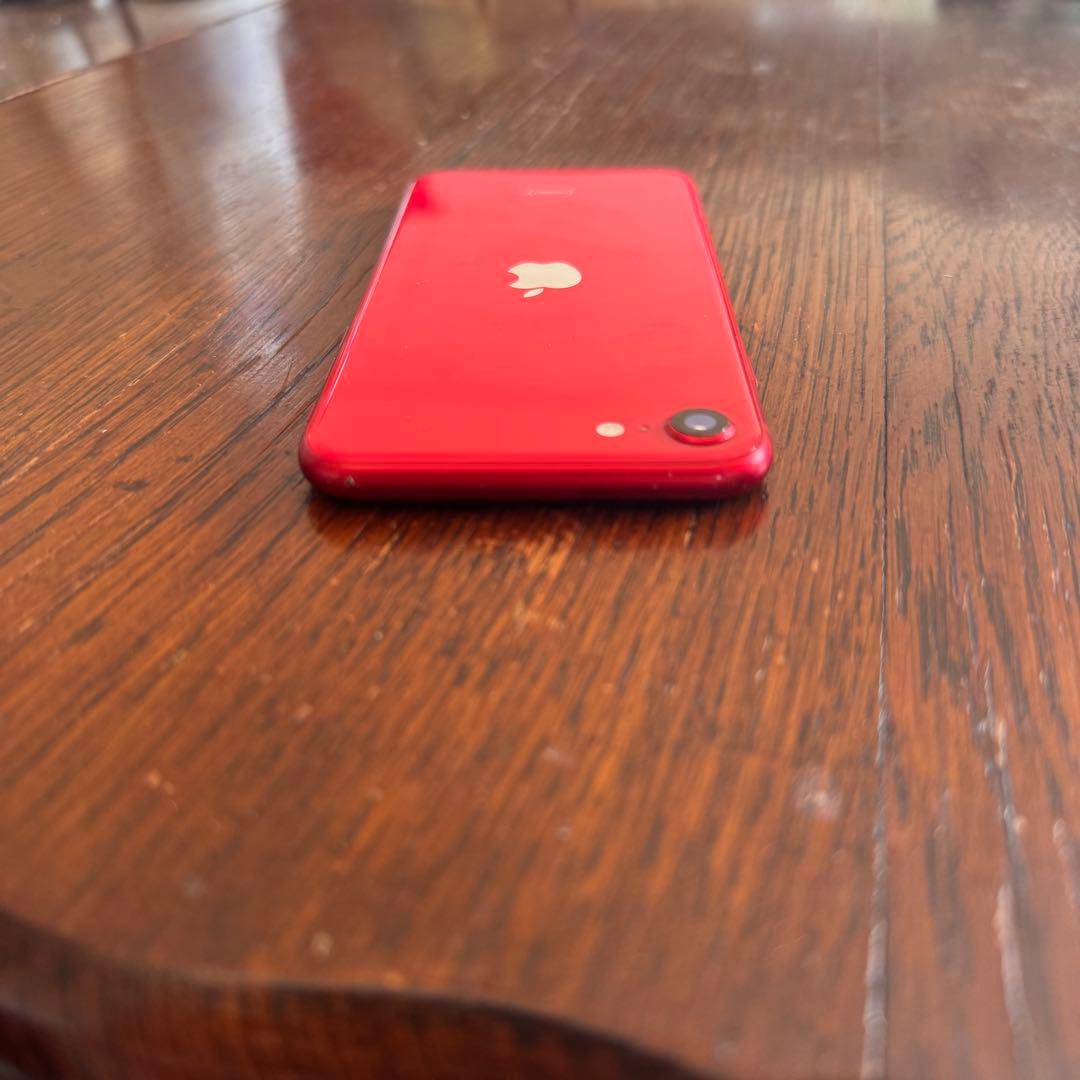 iPhoneSE 第2世代 128GB プロダクトレッド SIMロック無し
