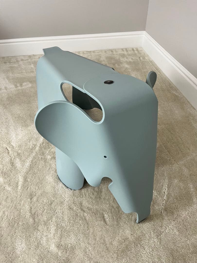 イームズ　エレファント　vitra 人気のライトブルー