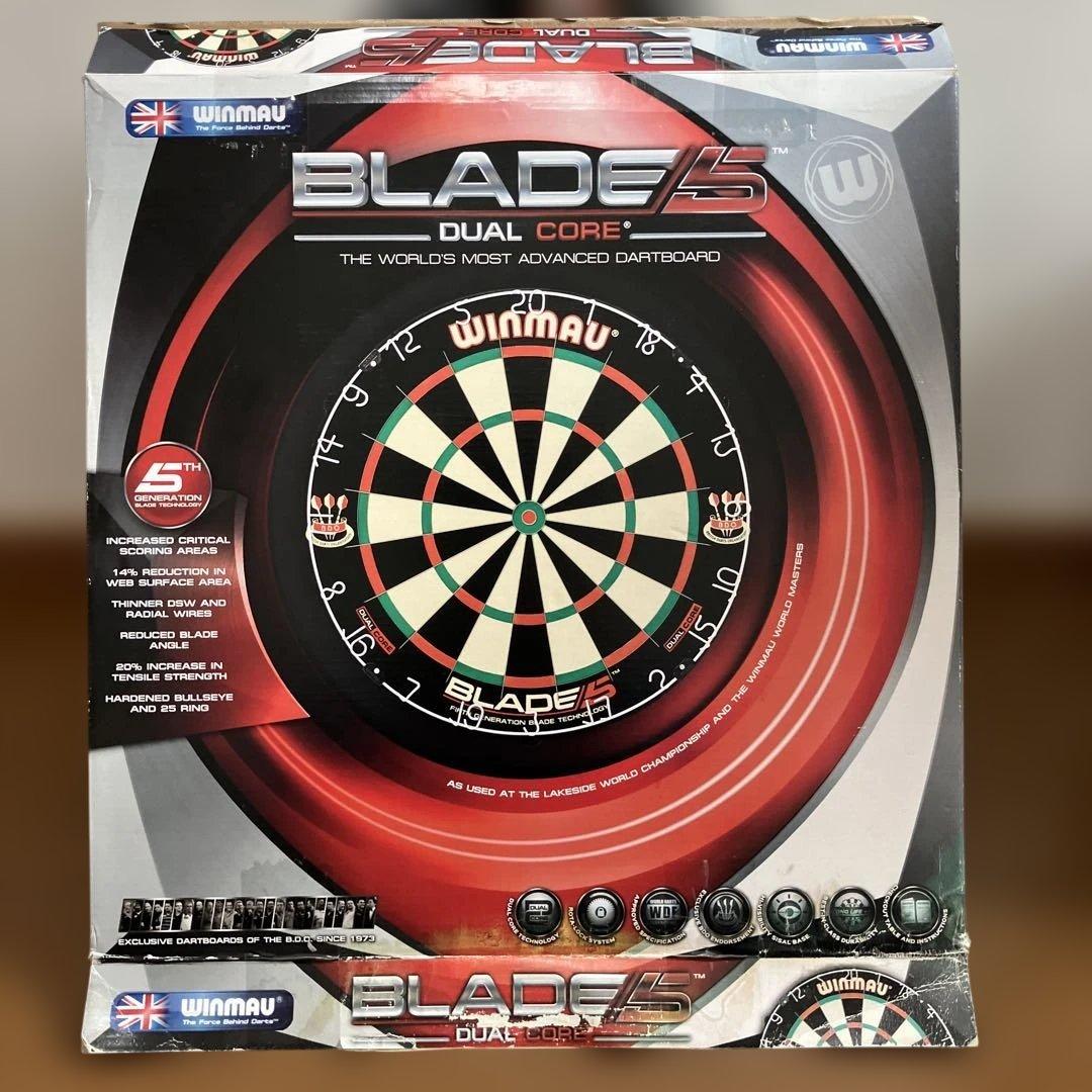 公式　Winmau Blade 5 ダーツボード　重厚　プロ　本格派　麻