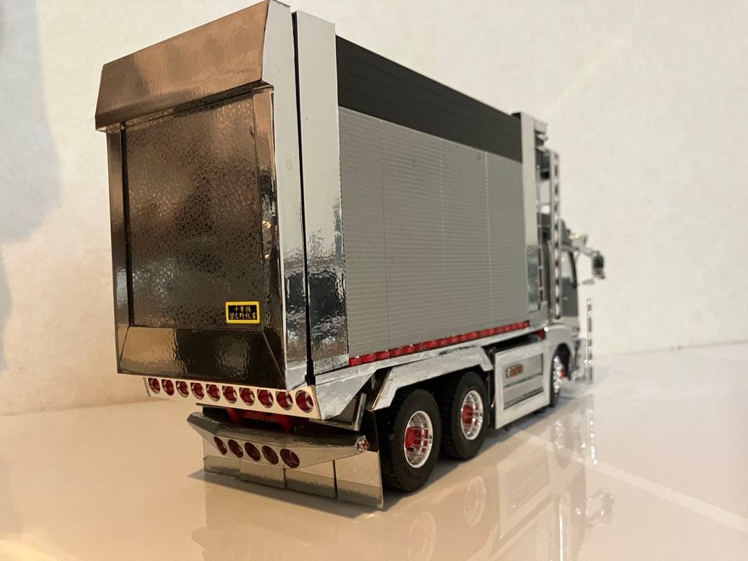 スーパーグレート、デコトラダンプ、1/32スケール完成品