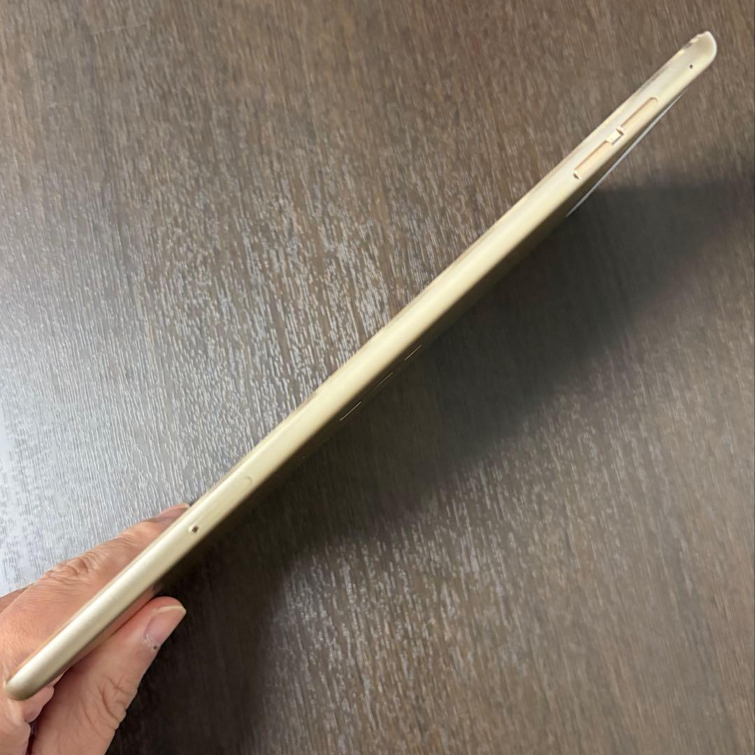 iPad mini4 セルラーモデル　ゴールド　SIMフリー