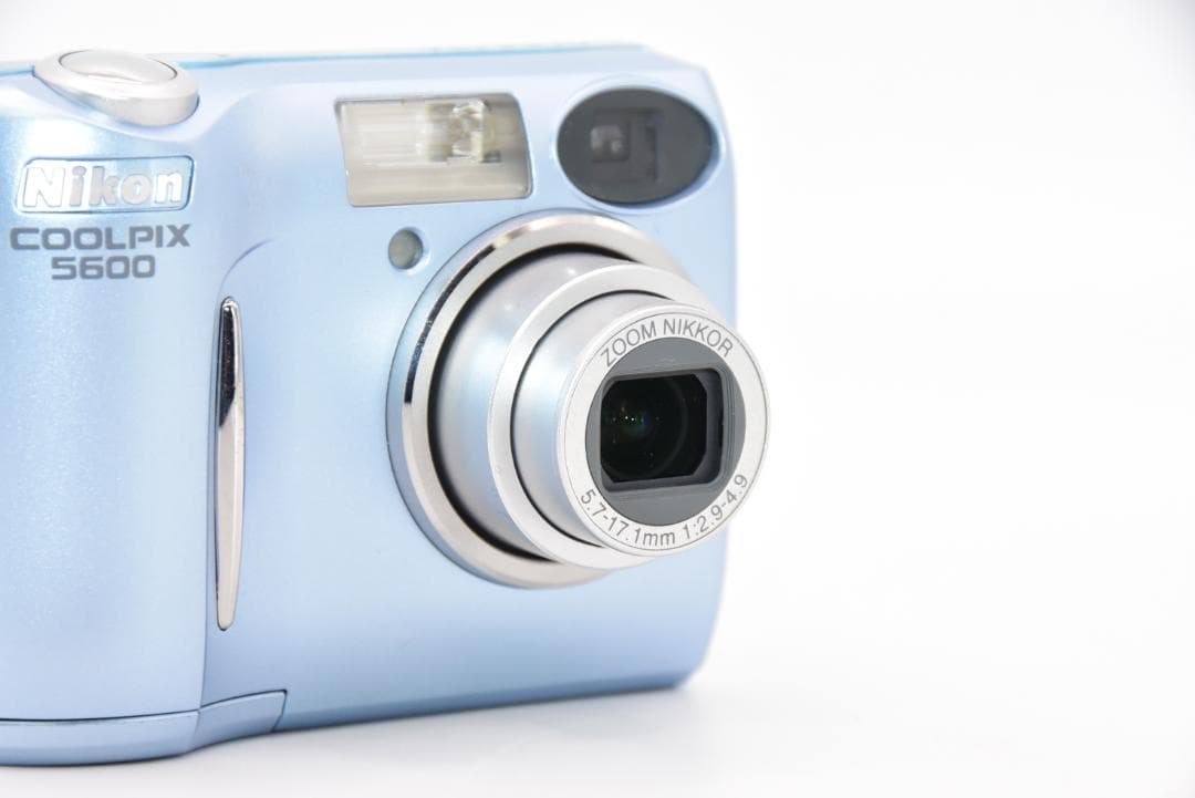 ■ 美品 ■ ニコン Nikon COOLPIX 5600《元箱付き》