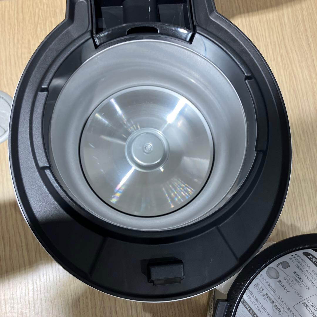 ★未使用品★ シャープ ヘルシオ ホットクック ホワイト KN-HW10E