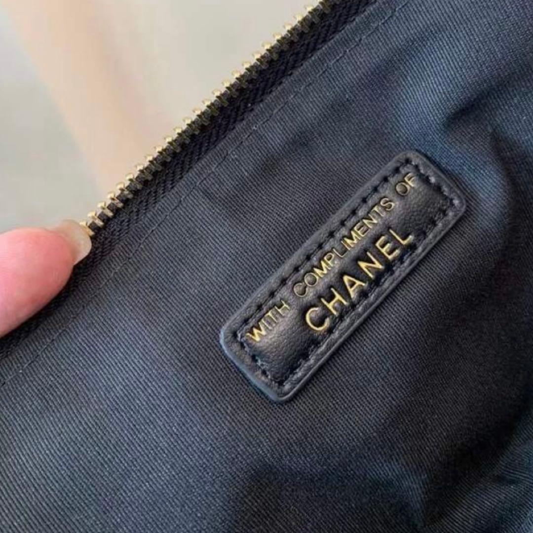 [新品]CHANELシャネル　メイクアップポーチノベルティ　翌日発送