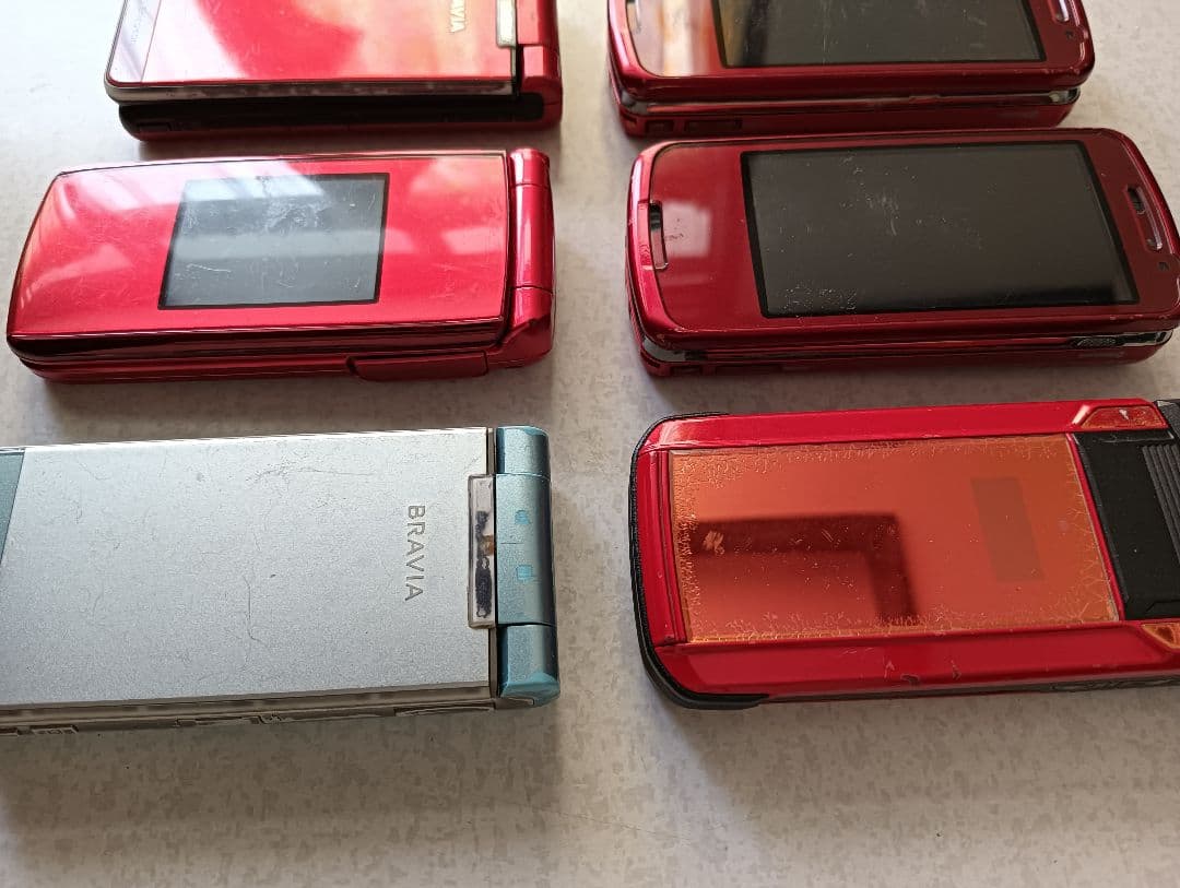 ガラケー６台　充電と電源入るのを確認済み