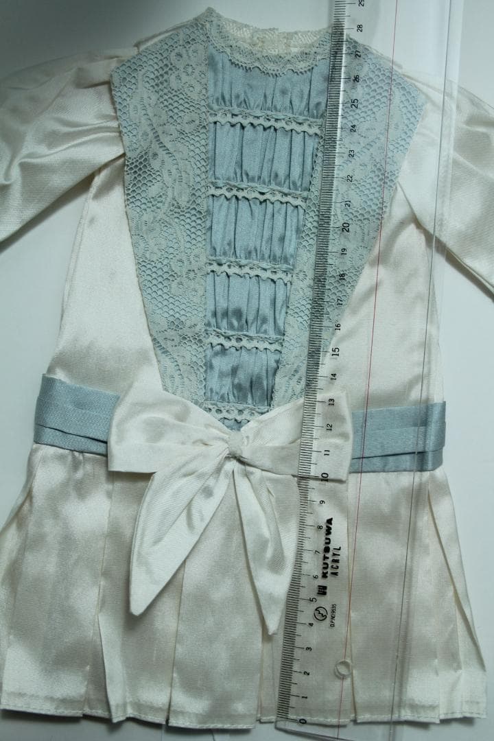 ◎新品 タグ付き美品　41～43cm ビスクドール用 ドレス 洋服