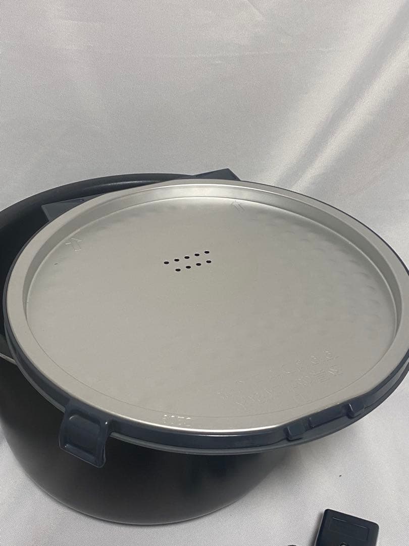 2292❣️ 象印マホービン 炊飯器 1升 ホワイト NL-DB18-WA