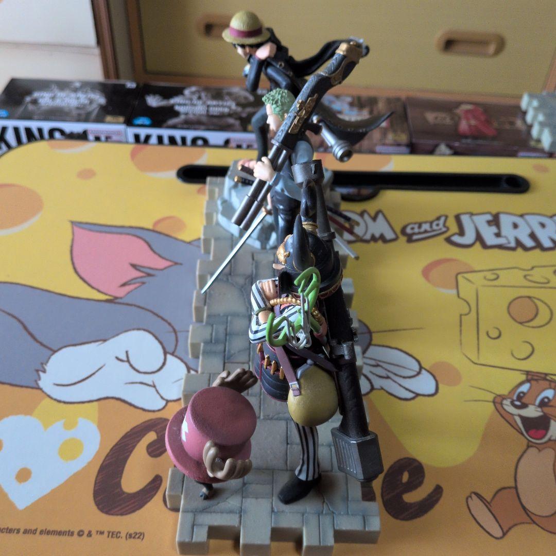 ワンピースフィギュアまとめ売り激レアです。