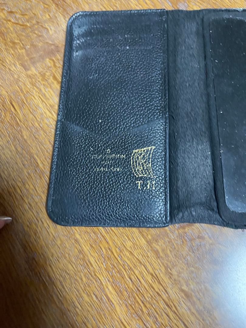 Louis Vuitton ブラック レザー 手帳型ケース