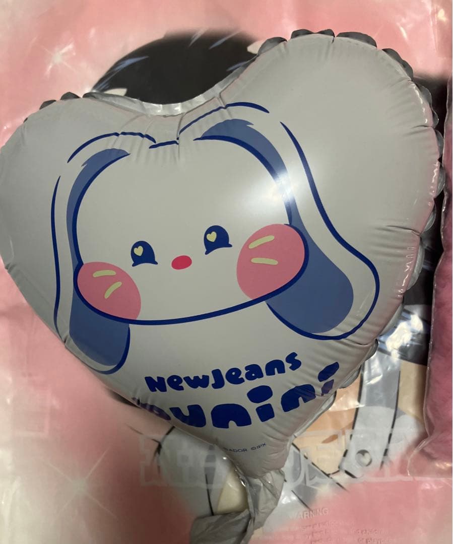 NewJeansニュージーンズ フォトカードフォルダー　ハニ　キーホルダー
