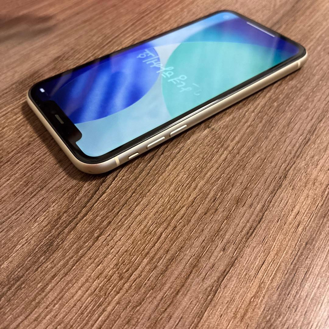 iPhone 11 64GB SIMフリー バッテリー100 %