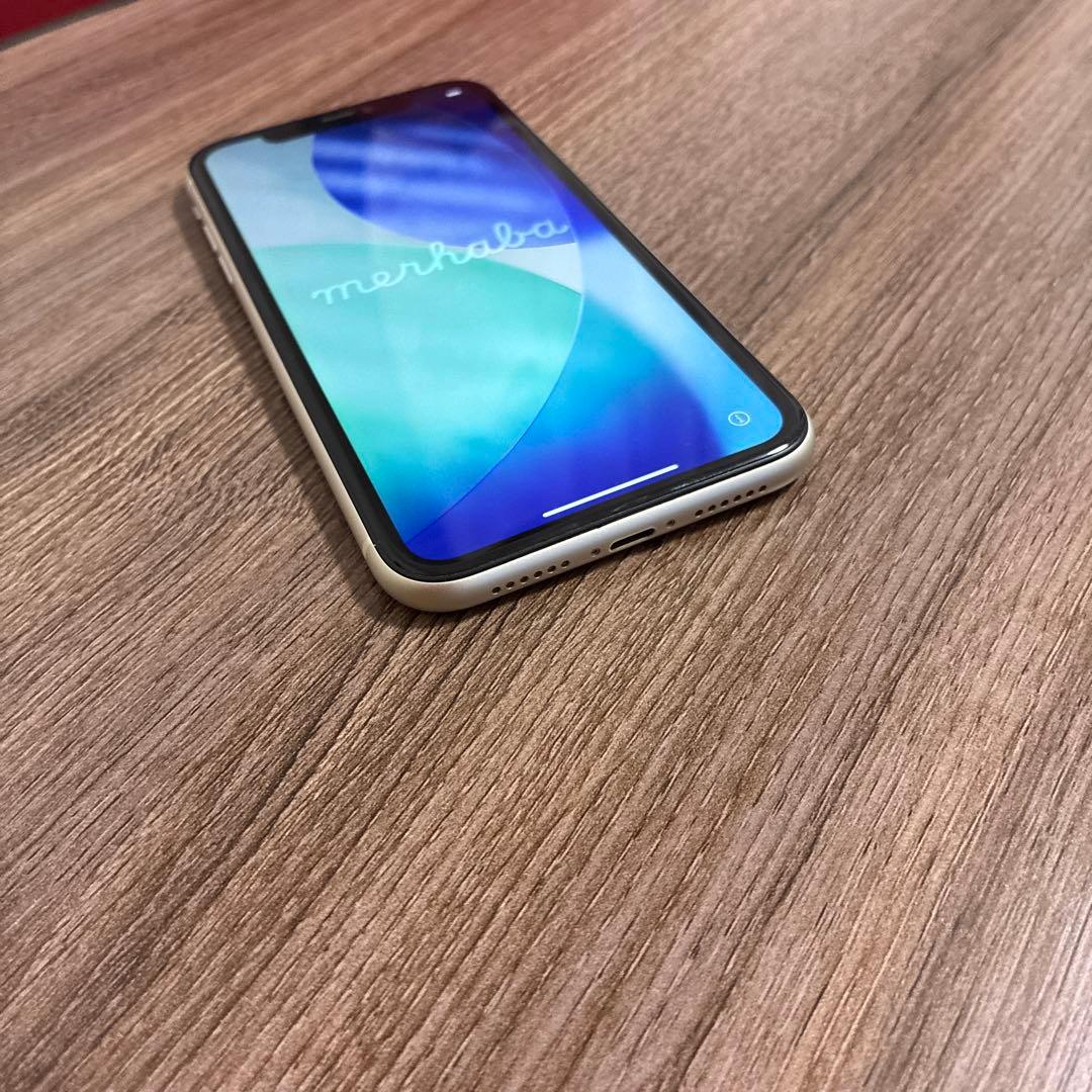 iPhone 11 64GB SIMフリー バッテリー100 %