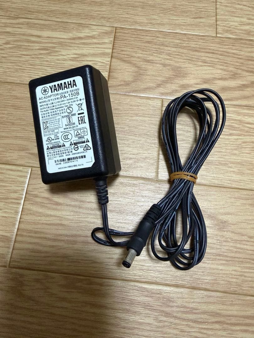YAMAHA 電子キーボード piaggero ブラック NP-32B 76鍵