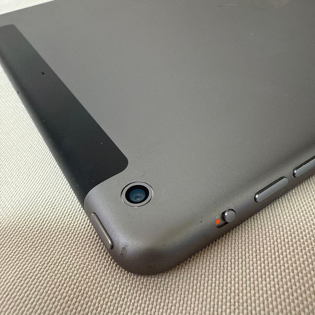 Apple iPad Air(第1世代) 64GB スペースグレー