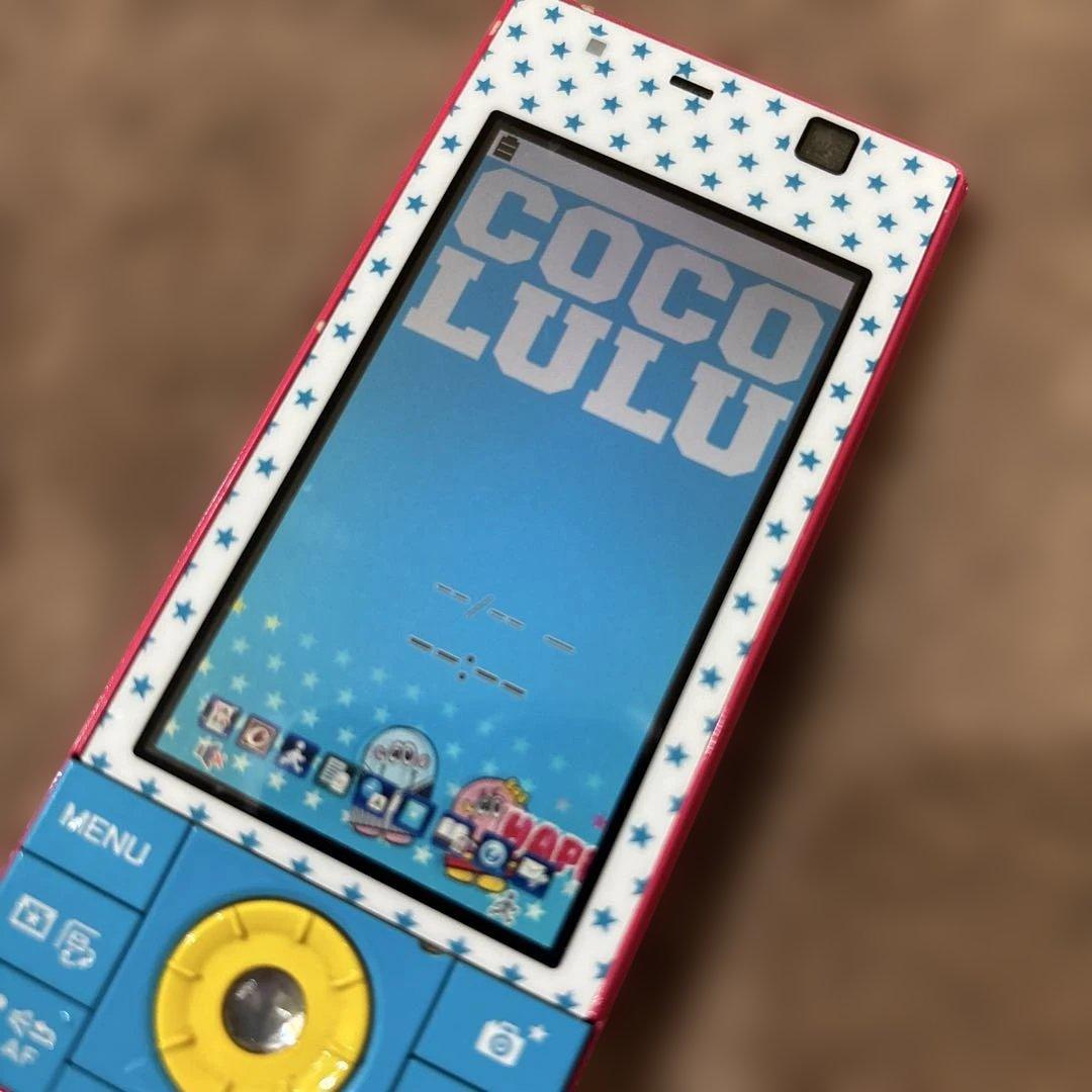 携帯電話本体 docomo STYLE series F-04C STAR SPLASH