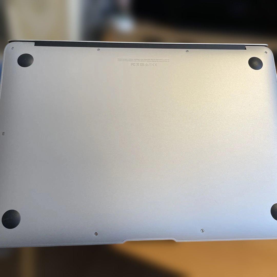 13インチ MacBook Air 8GB 256GB 2017年購入