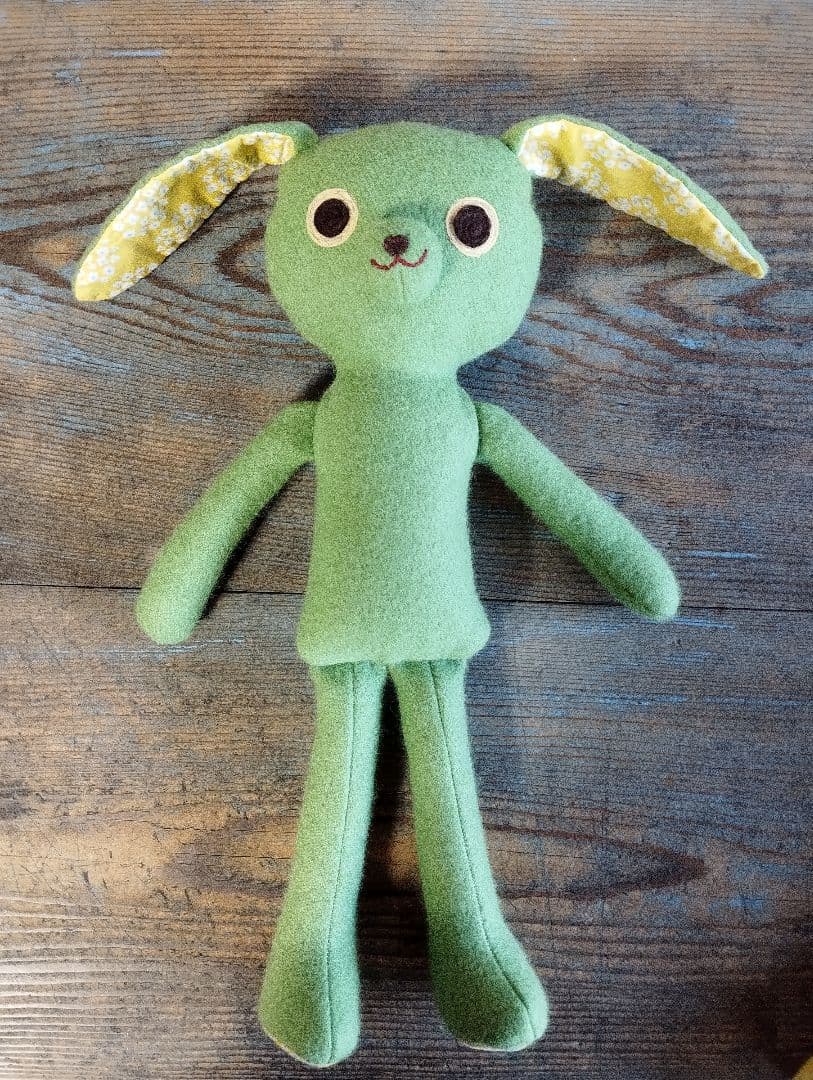 ハンドメイド・「ウールのうさぎちゃん」着せ替え人形セット・手洗い可
