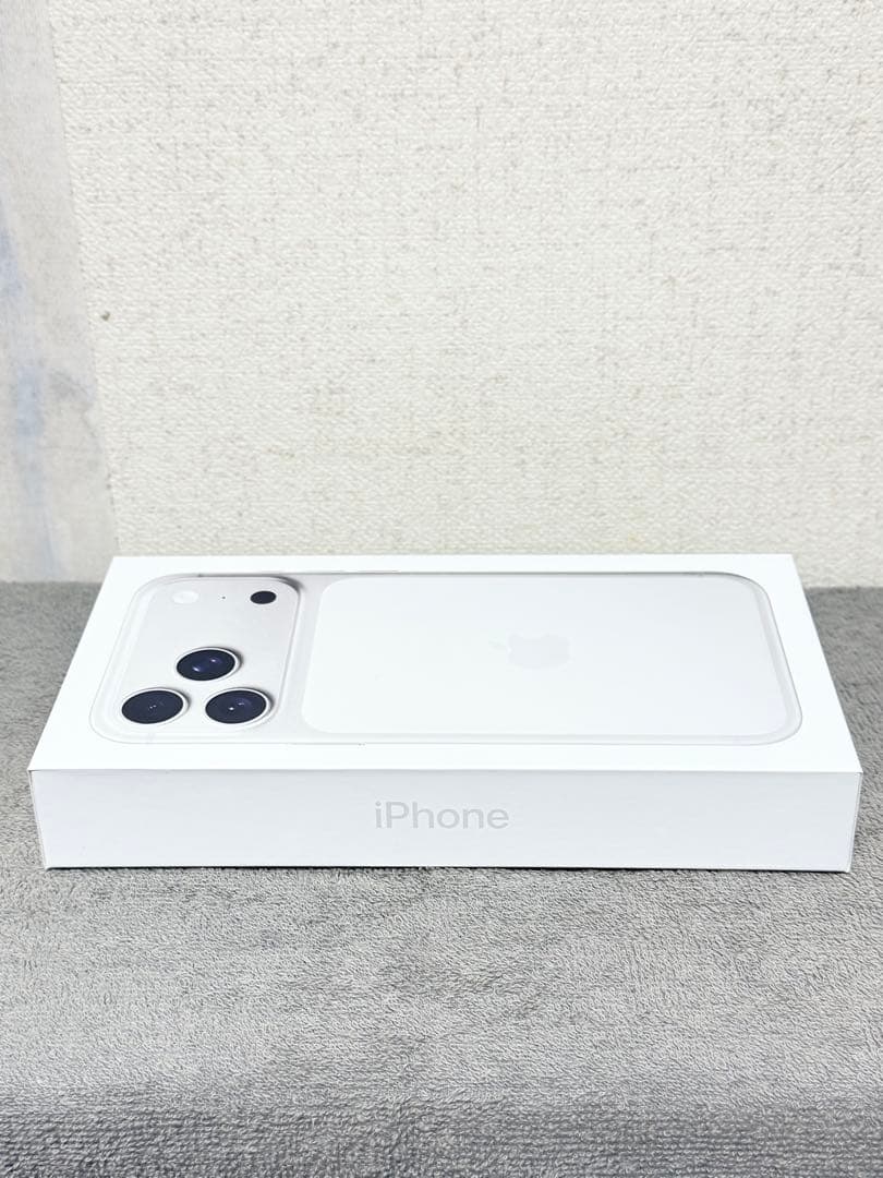 ぺ*ん様 Apple iPhone 17 Pro Max 本体