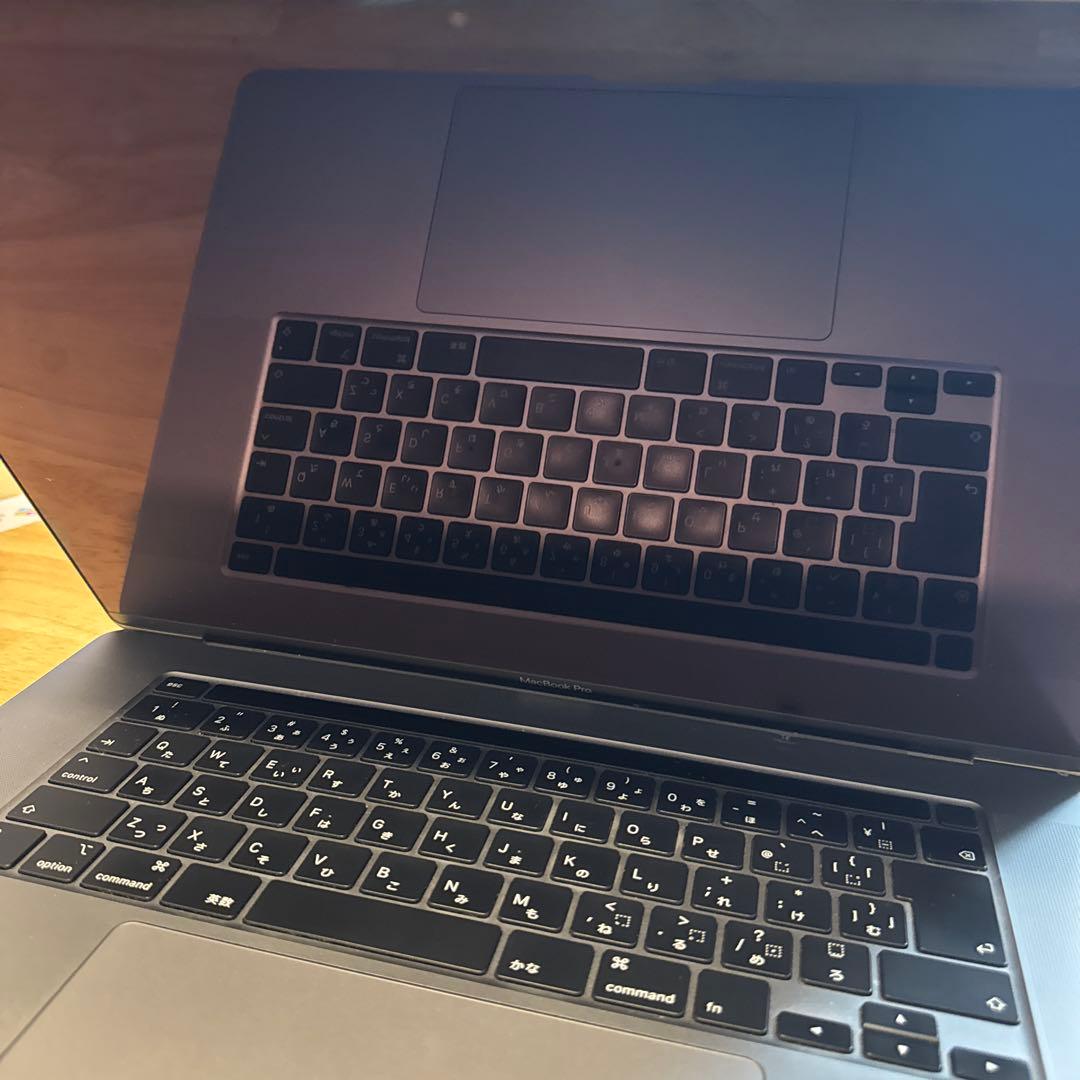 MacBook Pro 16インチCore i9 / 64GB 1TB