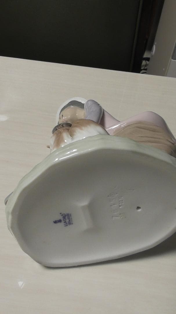 LLADRO　リヤドロ【私のそばに】　リアドロ　インテリアＬ560