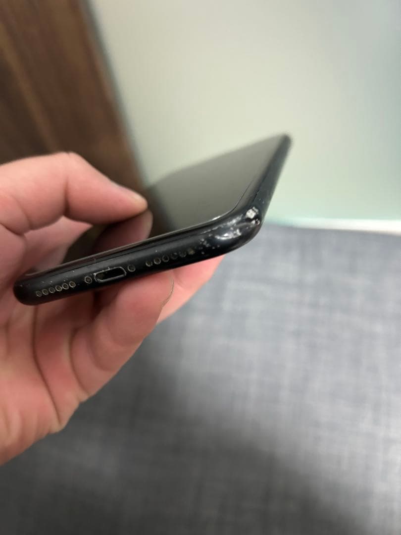 iPhone XR 本体 画面ひびあり 電源OK ジャンク扱い 動作問題なし