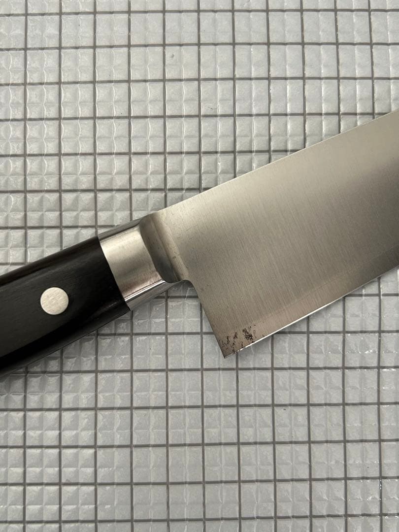 包丁 牛刀 180mm 安来鋼青紙２号 黒合板柄