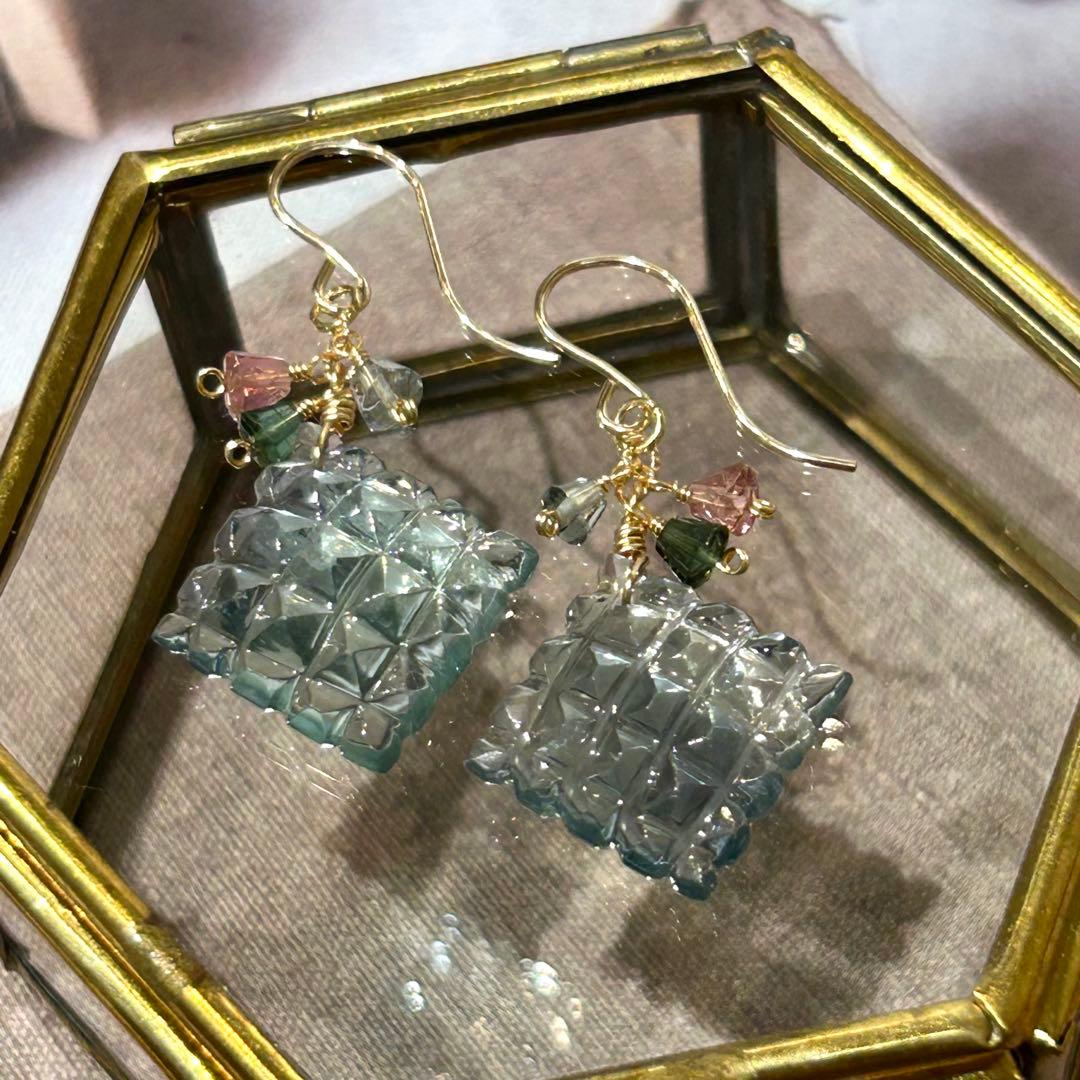 クッキーカービング✳︎フローライト　14kgf　天然石ピアス/イヤリング