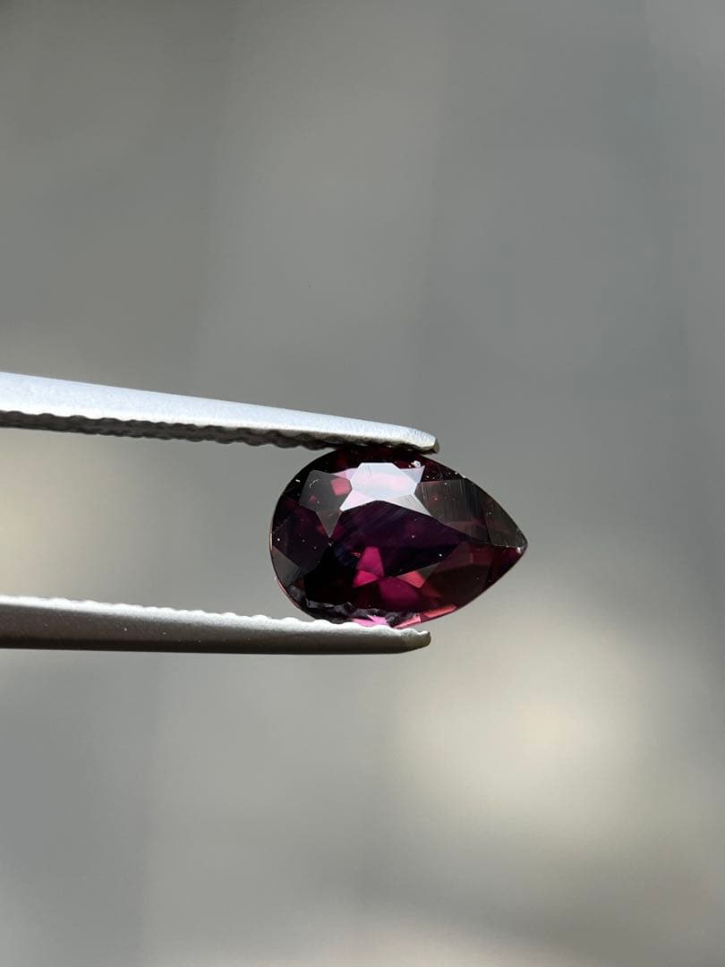レッドスピネル1.29ct purplish red spinel