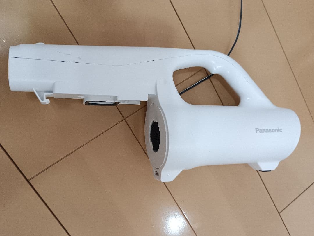 Panasonic 充電式コードレス掃除機 MC-SB32J