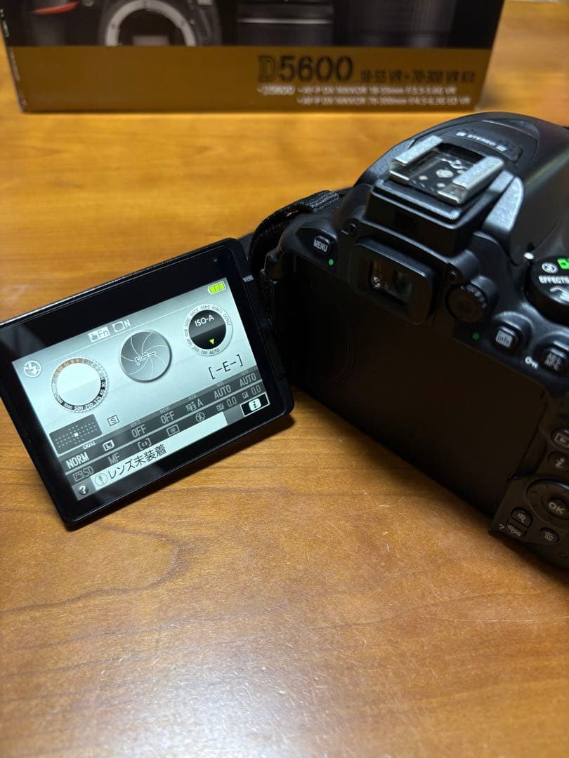 【人気】NikonD5600 単焦レンズとカメラバック付き