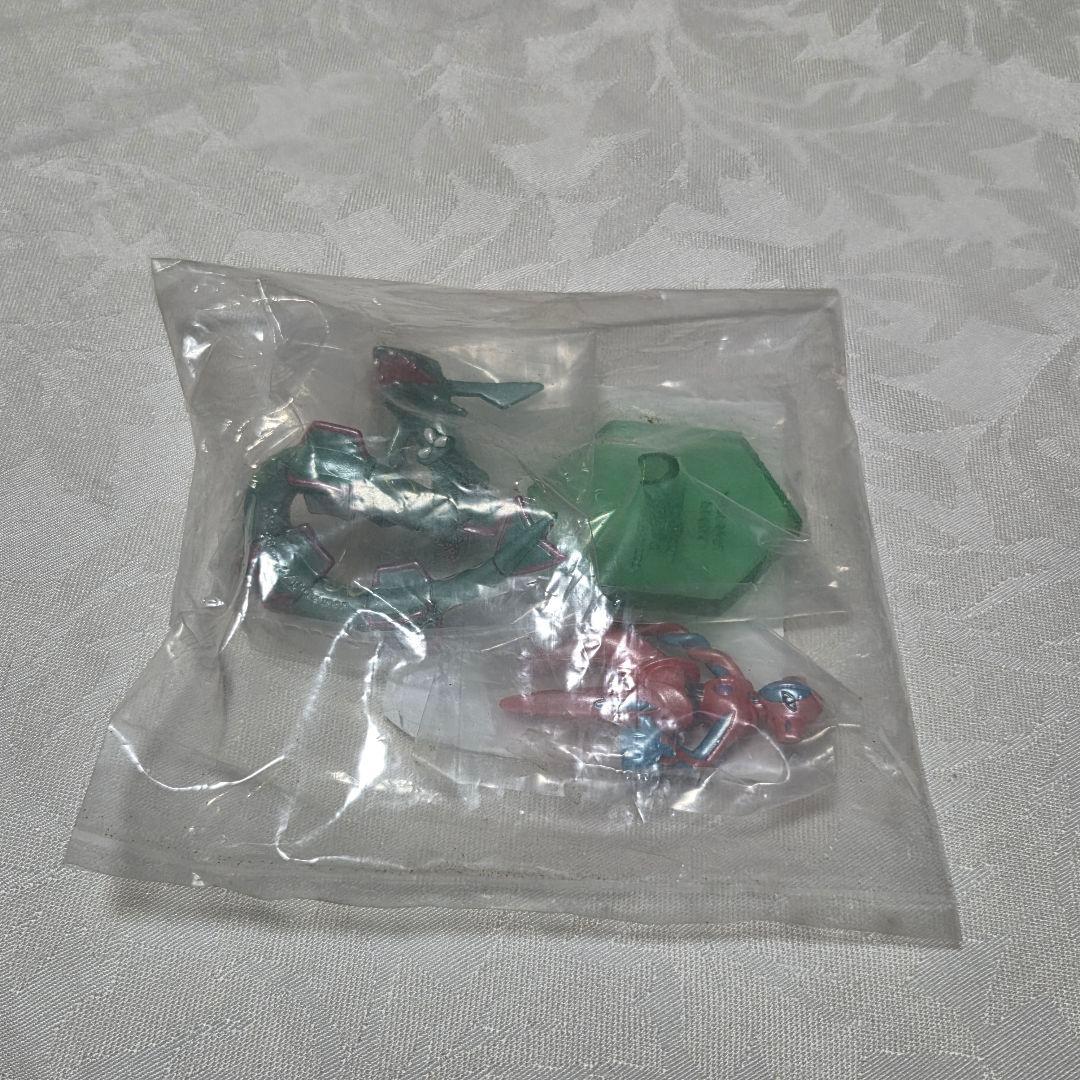 【未開封】デオキシス　レックウザ　メタリック　 モンコレ